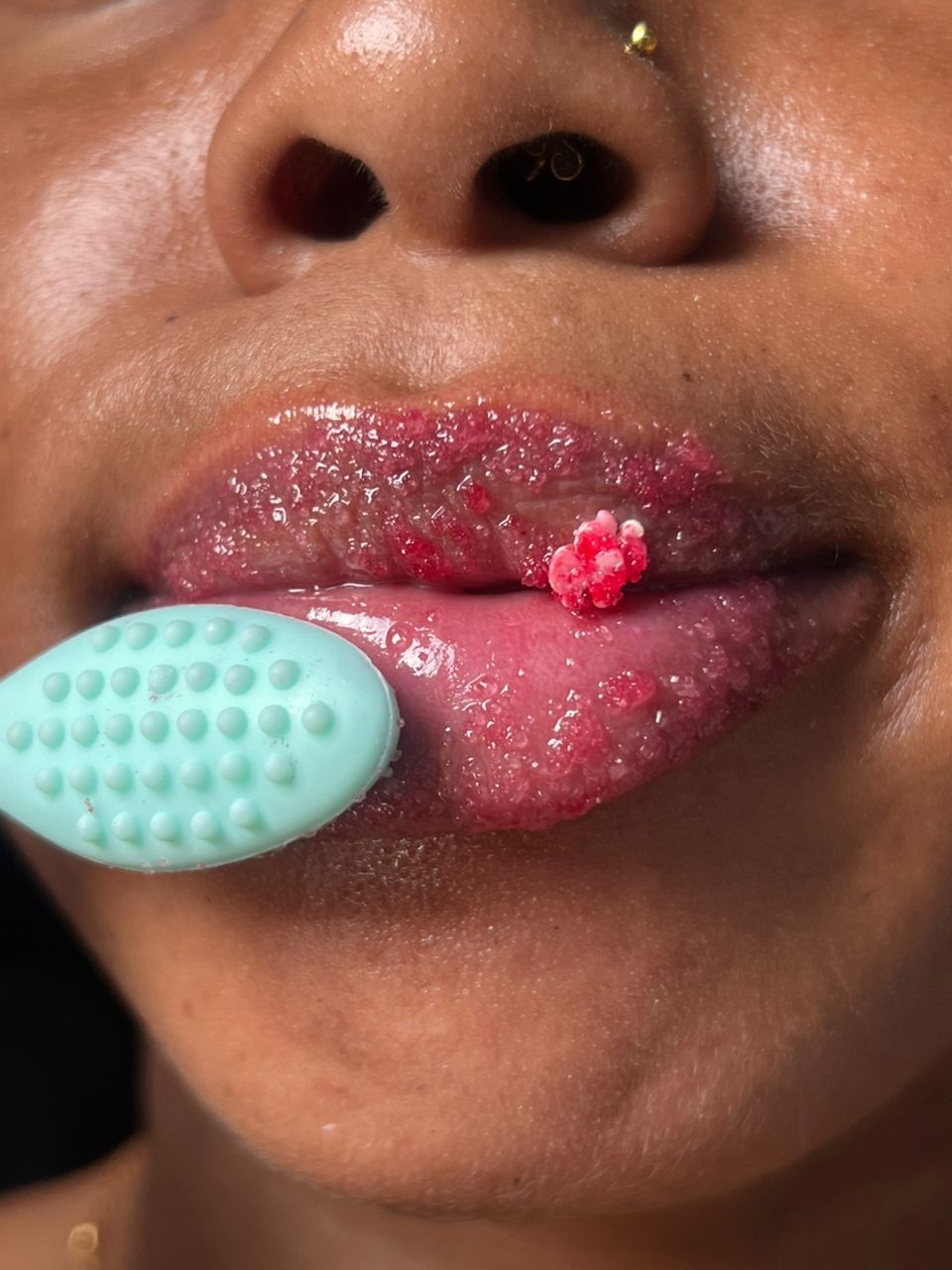 EXFOLIATING LIPSCRUB 10G - Image 2